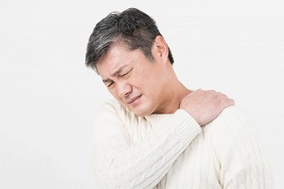腕、指のしびれや痛みについて
